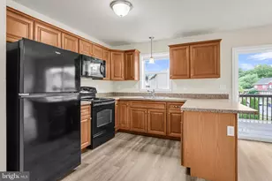 856 Gregs Dr, Harrisburg, PA 17111 - Photo 8