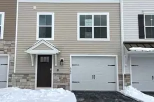 1043 Ellie Ln, Harrisburg, PA 17112 - Photo 2