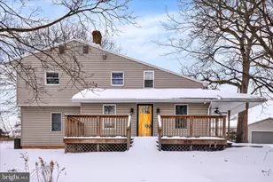 1239 S Meadow Ln, Palmyra, PA 17078 - Photo 2