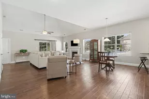 4305 Stoneleigh Ct, Harrisburg, PA 17112 - Photo 4