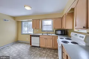 4303 Marblehead St, Harrisburg, PA 17109 - Photo 2