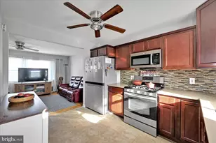 16 Berkley Dr, Middletown, PA 17057 - Photo 8