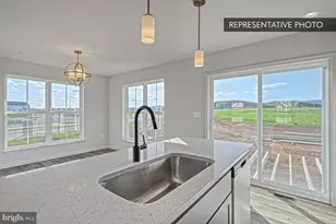 1047 Addie Ln, Harrisburg, PA 17112 - Photo 12