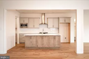 1002 Jacks Pl, Harrisburg, PA 17112 - Photo 4