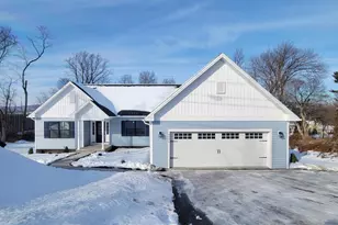 4092 Ridgeview Rd, Harrisburg, PA 17112 - Photo 1