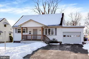 120 Oak Hill Dr, Middletown, PA 17057 - Photo 2