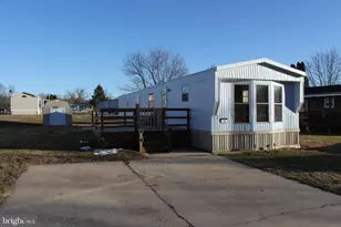 11 Misty Ln, Middletown, PA 17057 - Photo 2