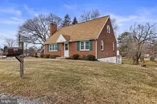 106 N Lockwillow Ave, Harrisburg, PA 17112 - Photo 2