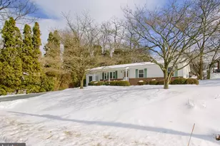 1075 Princess Dr, Harrisburg, PA 17113 - Photo 22