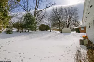 1075 Princess Dr, Harrisburg, PA 17113 - Photo 32
