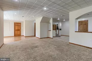 885 Sunny Hill Ln, Harrisburg, PA 17111 - Photo 32