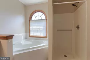 885 Sunny Hill Ln, Harrisburg, PA 17111 - Photo 24