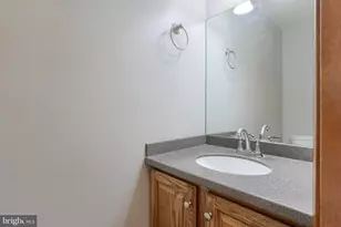 885 Sunny Hill Ln, Harrisburg, PA 17111 - Photo 16