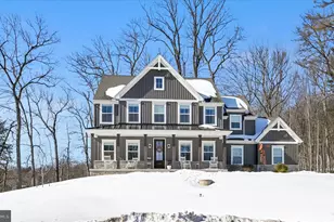 5129 Mountain Ridge Ln, Harrisburg, PA 17112 - Photo 2