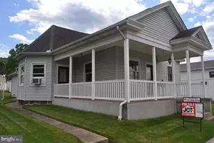 310 E Center St, Millersburg, PA 17061 - Photo 4