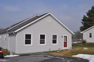 310 E Center St, Millersburg, PA 17061 - Photo 4