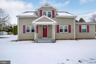 126 Locust St, Elizabethville, PA 17023 - Photo 2