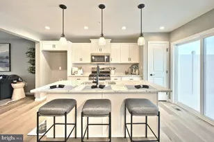 1043 Addie Ln, Harrisburg, PA 17112 - Photo 6