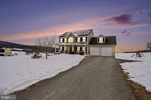 37 Pheasant Hill Dr, Halifax, PA 17032 - Photo 2