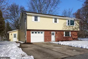 14 Amy Dr, Harrisburg, PA 17112 - Photo 1