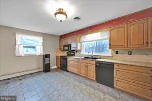 8 Crums Ln, Harrisburg, PA 17112 - Photo 10