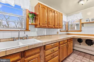 381 S 7th St, Harrisburg, PA 17113 - Photo 14