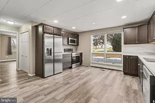 5885 Avis Ln, Harrisburg, PA 17112 - Photo 12