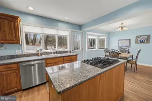 1147 Jill Dr, Hummelstown, PA 17036 - Photo 6