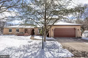 4265 Beaufort Hunt Dr, Harrisburg, PA 17110 - Photo 1