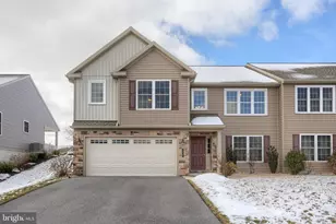 125 Sage Blvd, Middletown, PA 17057 - Photo 2