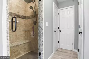 114 S Lockwillow Ave, Harrisburg, PA 17112 - Photo 22