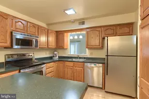 951 Innsbruck Dr, Hummelstown, PA 17036 - Photo 10