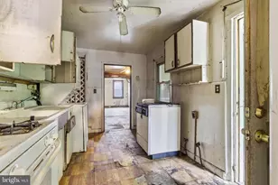 242 N 2nd St, Steelton, PA 17113 - Photo 10