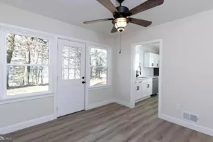 8050 Chambers Hill Rd, Harrisburg, PA 17111 - Photo 12