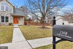 2308 Cypress Dr, Harrisburg, PA 17110 - Photo 2