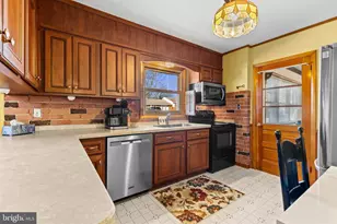 1443 Wanda Ln, Harrisburg, PA 17109 - Photo 8