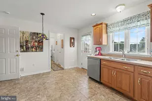 143 Jacobs Creek Dr, Hershey, PA 17033 - Photo 14