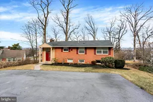 115 S Hills Dr, Hershey, PA 17033 - Photo 4