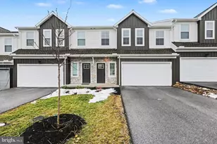 7867 Oakbrook Dr, Harrisburg, PA 17112 - Photo 2