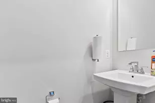 2229 Caroline Ln, Harrisburg, PA 17110 - Photo 12