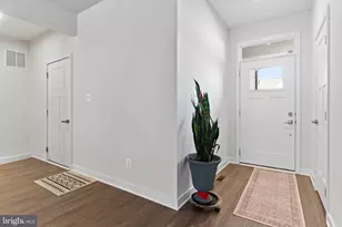 2229 Caroline Ln, Harrisburg, PA 17110 - Photo 2