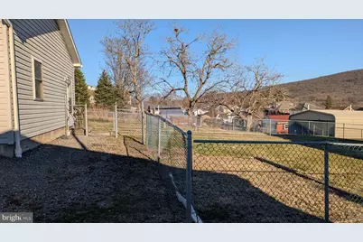 210 E Spruce Street, Williamstown, PA 17098 - Photo 16