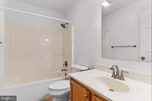 2015 Alexis Dr, Harrisburg, PA 17110 - Photo 28