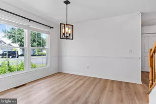 2015 Alexis Dr, Harrisburg, PA 17110 - Photo 6
