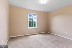 2015 Alexis Dr, Harrisburg, PA 17110 - Photo 24