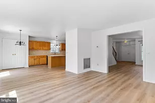 2015 Alexis Dr, Harrisburg, PA 17110 - Photo 14