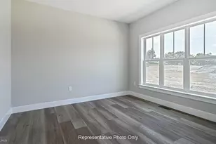 2420 Hawthorne Dr, Harrisburg, PA 17110 - Photo 4