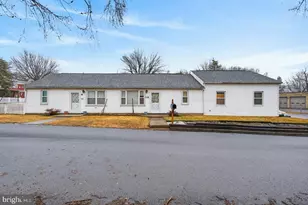 205 Peach St, Harrisburg, PA 17112 - Photo 1