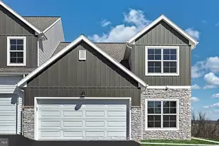 7837 Oakbrook Dr, Harrisburg, PA 17112 - Photo 2