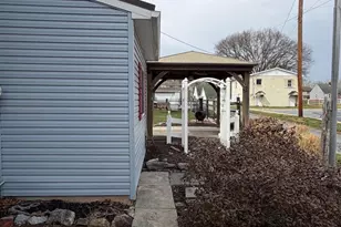 212 E Canal St, Hummelstown, PA 17036 - Photo 4